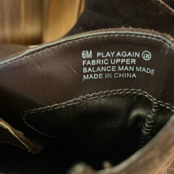 Aerosoles Ankle Boots Brown Healed Suede size 6 Like New - Picture 5 of 10